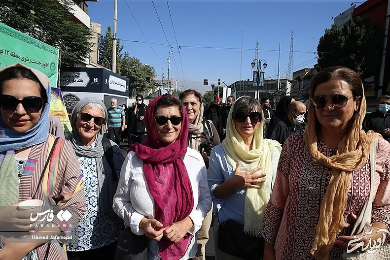 (تصاویر) زنان اسپانیایی در پیاده روی جاماندگان اربعین